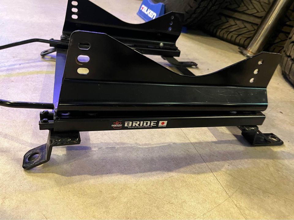 370z genuine bride seat brackets and sliders Also fit nrg MOMO sparco corbeau braum and more pair